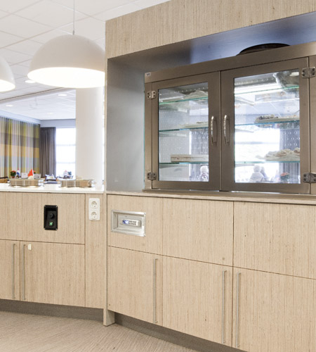 Plexwood® De Meeuwbeemd Elderly Care Home canteen counter from deal multiple layered composite veneers