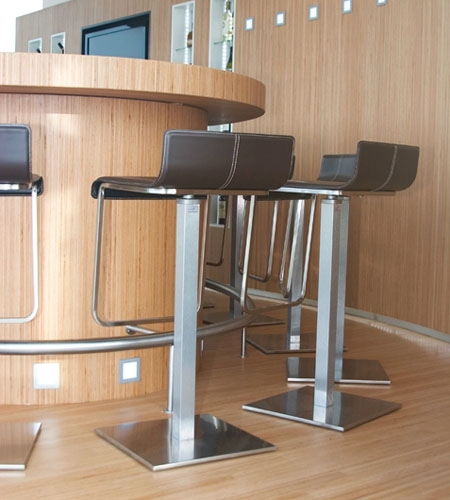Plexwood® Koppert Machines detail with floor, round bar and wall in beech in decorative quality veneers