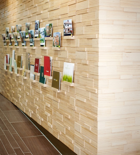 Plexwood® Savills HQ brochure wall detail in birch interlaminar veneer ply composite wood