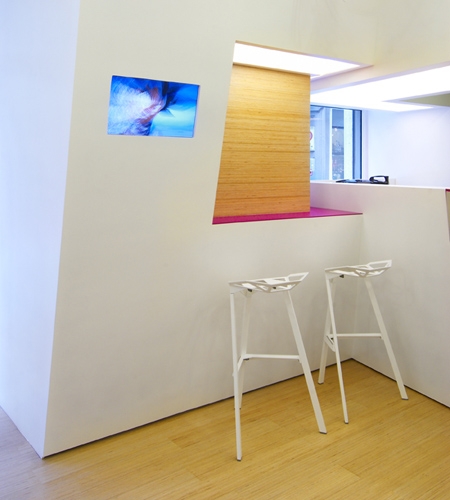 Plexwood® SoSushi parquet and wall detail of dining area in a sushi bar in birch sideways plywood