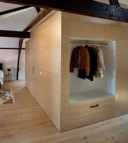 Plexwood® Villa Polder residential home central unit wardrobe and drawer in pine/ocoumé edge-glued plywood