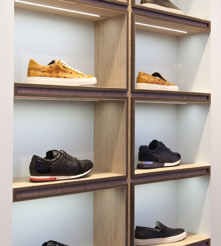 Plexwood® Tip de Bruin luxury clothes and brands store in Amsterdam