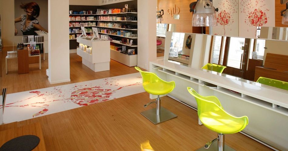 Plexwood® Clip retail store displays and parquet floor in eco beech micro-edge grain plywood veneer products