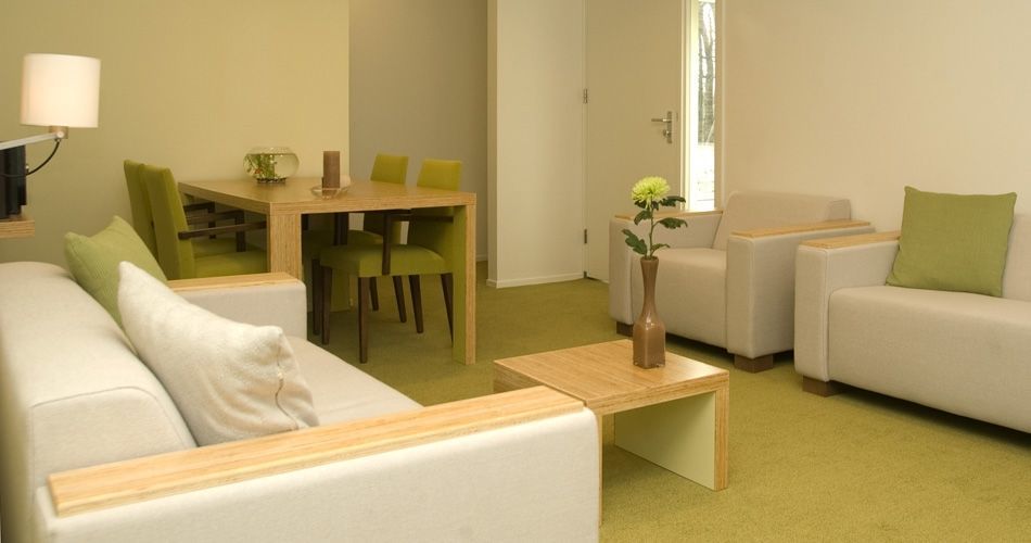 Plexwood® Kranenburg waiting room pine intralaminar composite edge-ply veneer wood furniture and flooring