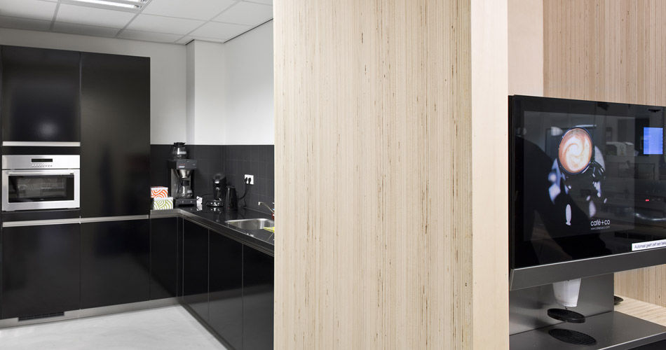 Plexwood® Rotterdam Entrepreneurs' House kitchen wall detail with poplar top-glued veneer end plywood
