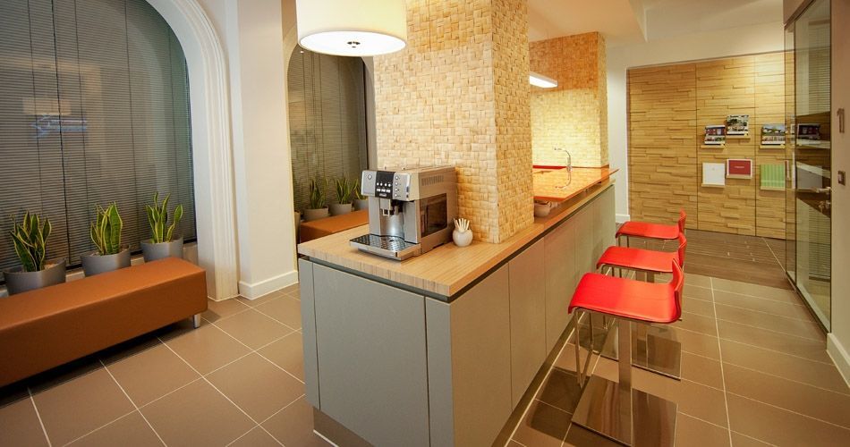 Plexwood® Savills HQ coffee corner table top in birch vertical sliced veneer plywood