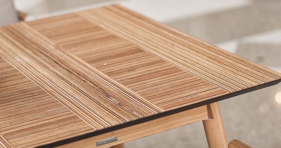 Pexwood® Skye & Walker design van een tafelblad detail met Plexwood geometrische vierkant tegelpatronen