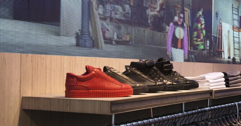 Plexwood® Tip de Bruin luxury clothes and brands store in Amsterdam