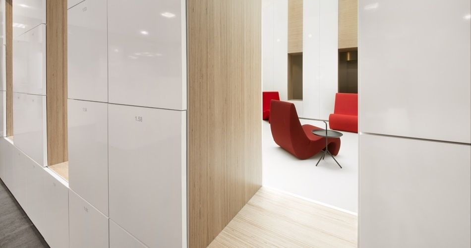 Plexwood® City hall of Montferland Didam open space with sitting nooks and cabinets in birch plywood